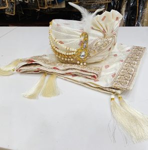 Ivory printed embroidered turban with matching shawl and tassels