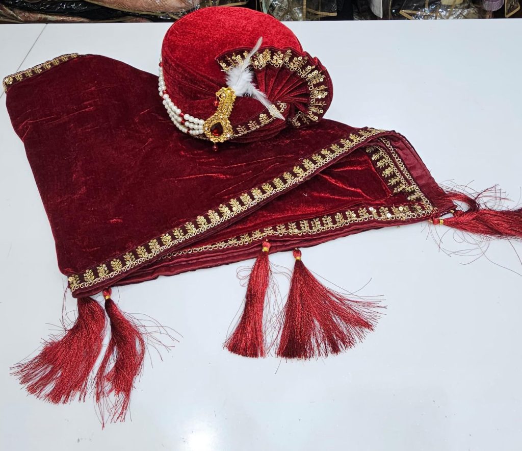 Maroon Velvet Embroidered Turban with Shawl