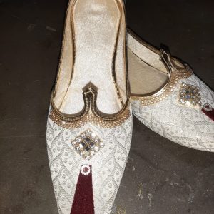 White and silver jeweled men's jutti with maroon accent